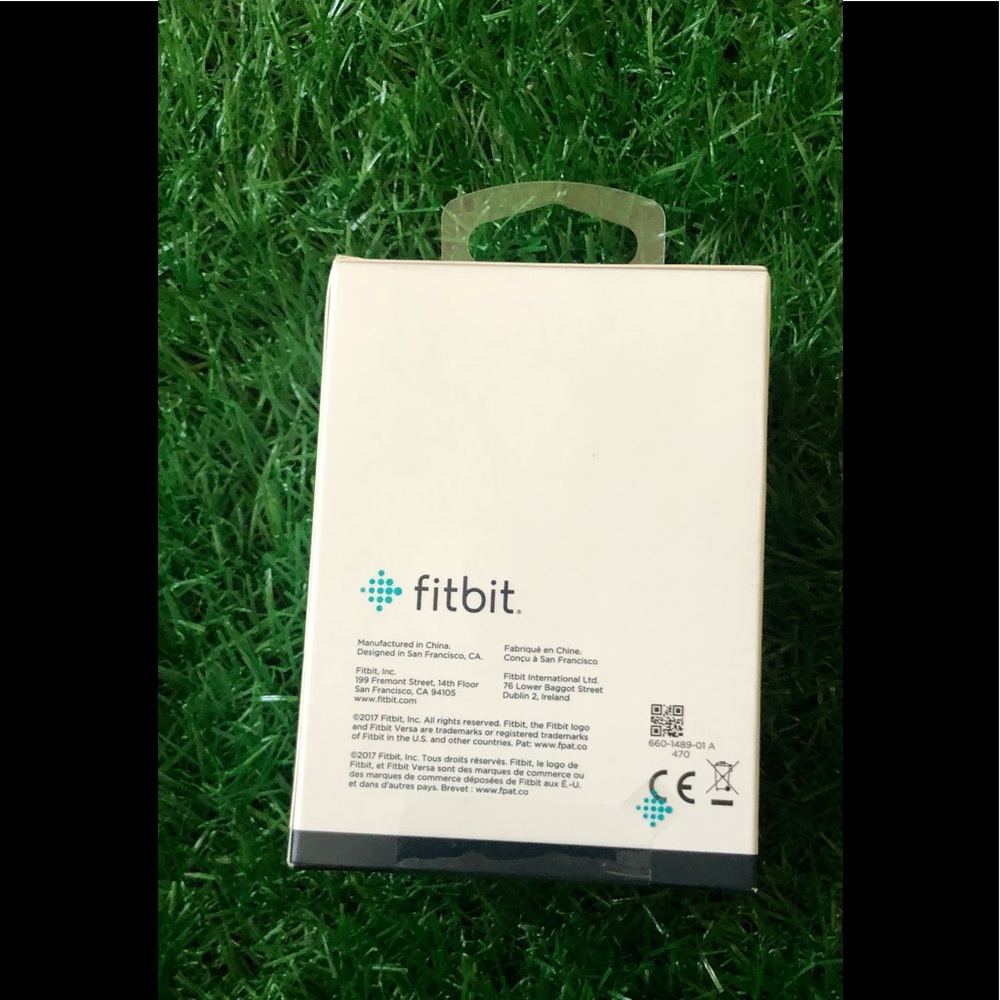 Fitbit Versa Charging Cable - Picture 2 of 2